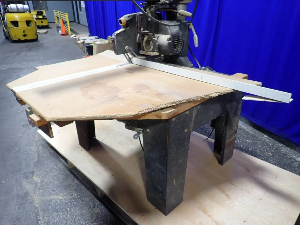 Dewalt 16" Radial Arm Saw - 3566
