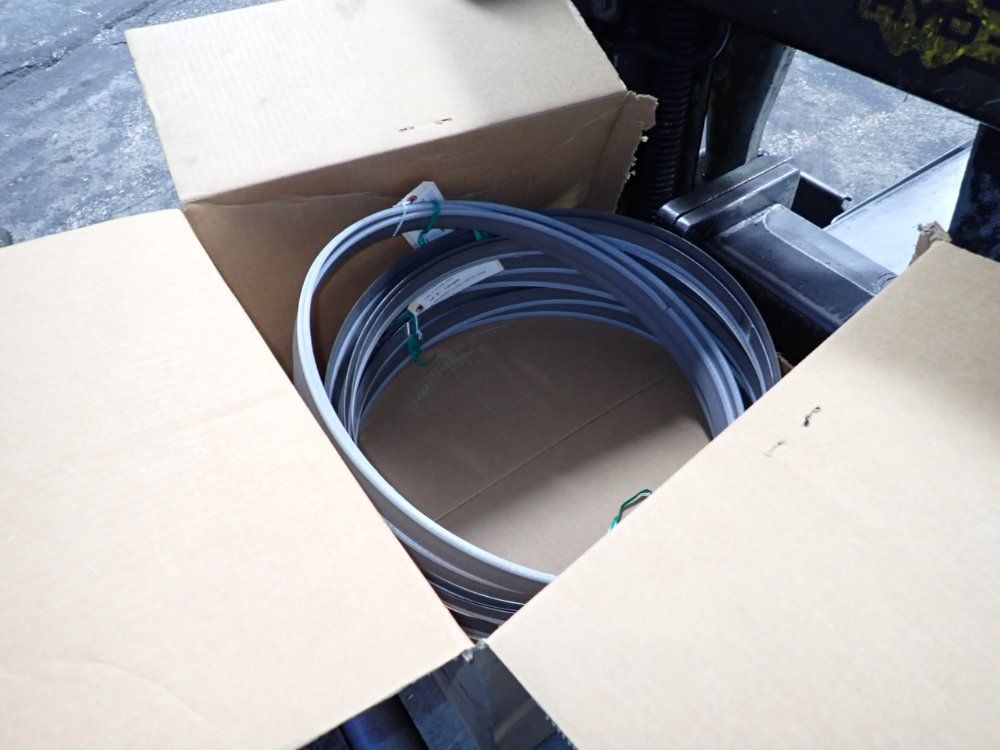 Hyd-mech Engineering Ltd. 24" X 14" Horizontal Band Saw - S-20