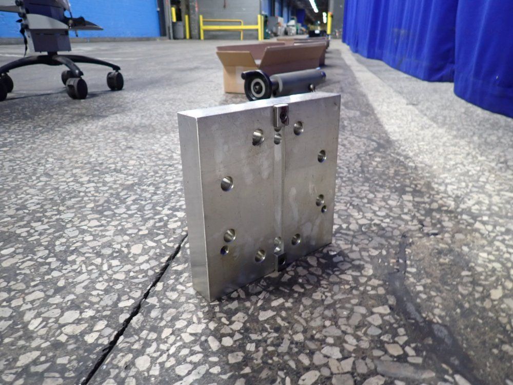 10" X 10" Hydraulic Control Block