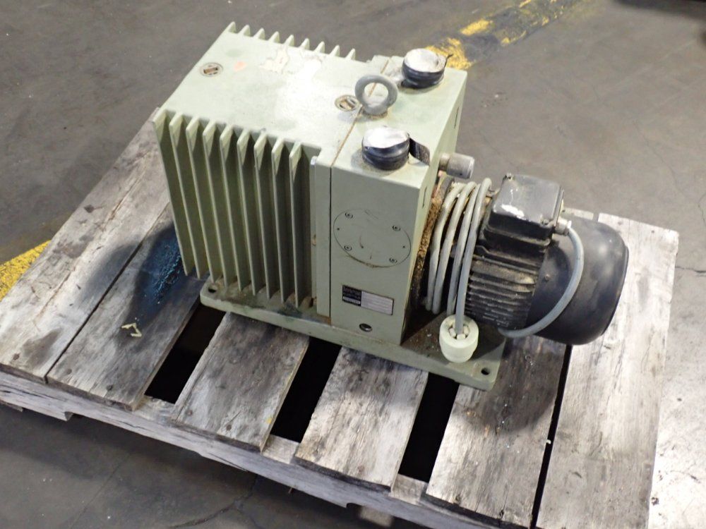 Pfeiffer Pump - Duo 03a