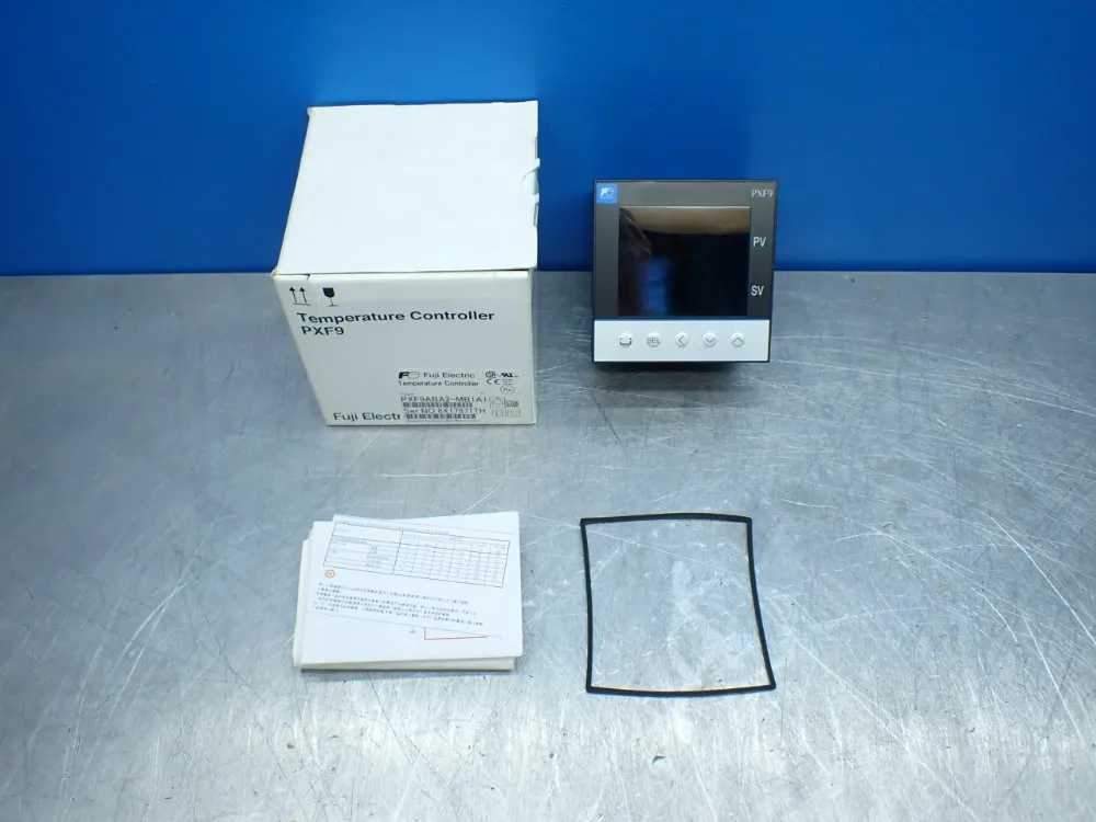 Fuji Electric Digital Temperature Controller - Pxf9aba2-mb1a1