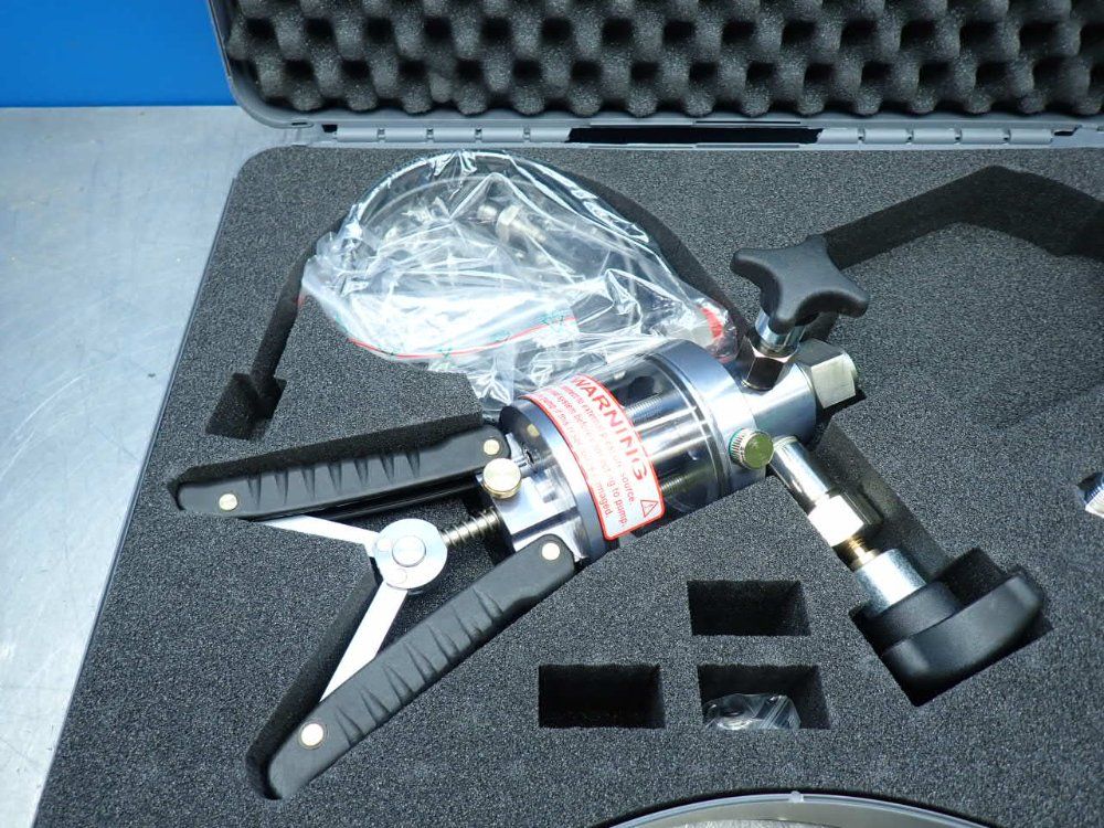 Wikia Hydraulic Hand Test Pump Kit W/case - Cpp700-h