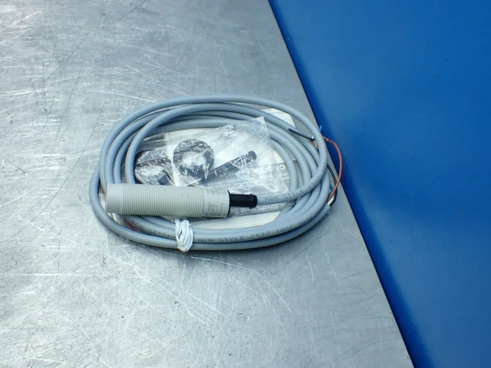 Carlo Gavazzi Capacitive Proximity Switch - Ca18can12na