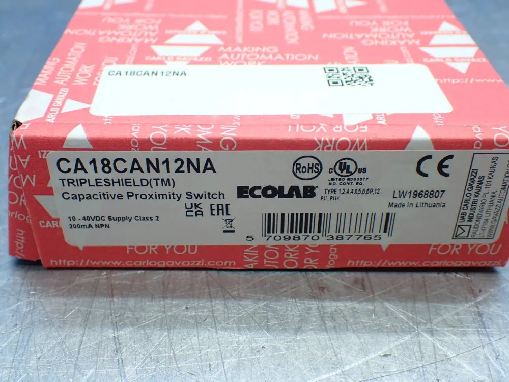 Carlo Gavazzi Capacitive Proximity Switch - Ca18can12na