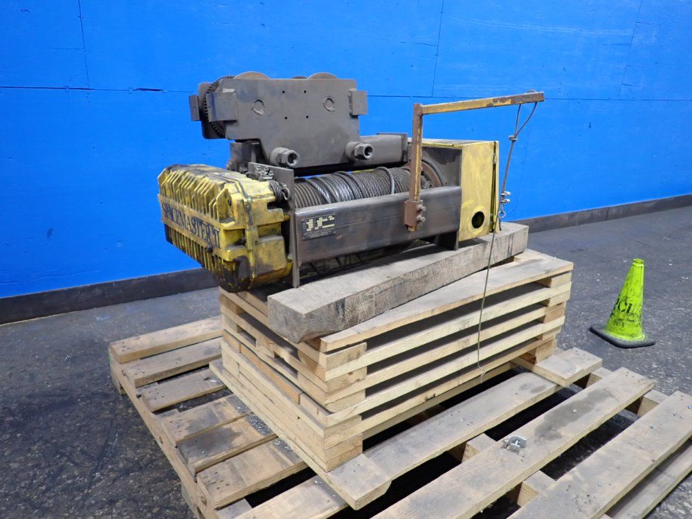 R & M Materials Handling Inc. 5 Ton Hoist - Sc 518