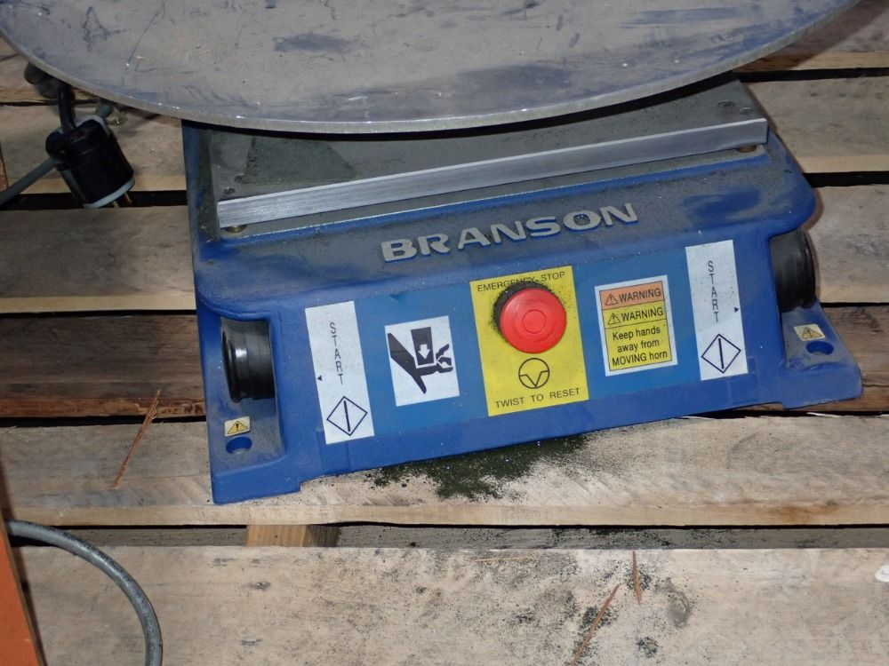 Branson Ultrasonic Welder - 2000iw