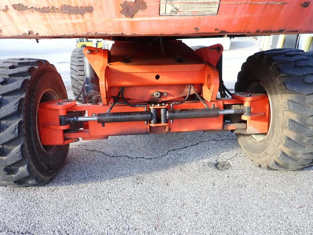 Jlg Telescopic Boom Lift - 660sj
