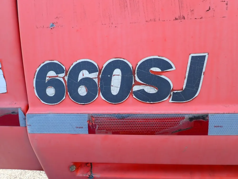 Jlg Telescopic Boom Lift - 660sj