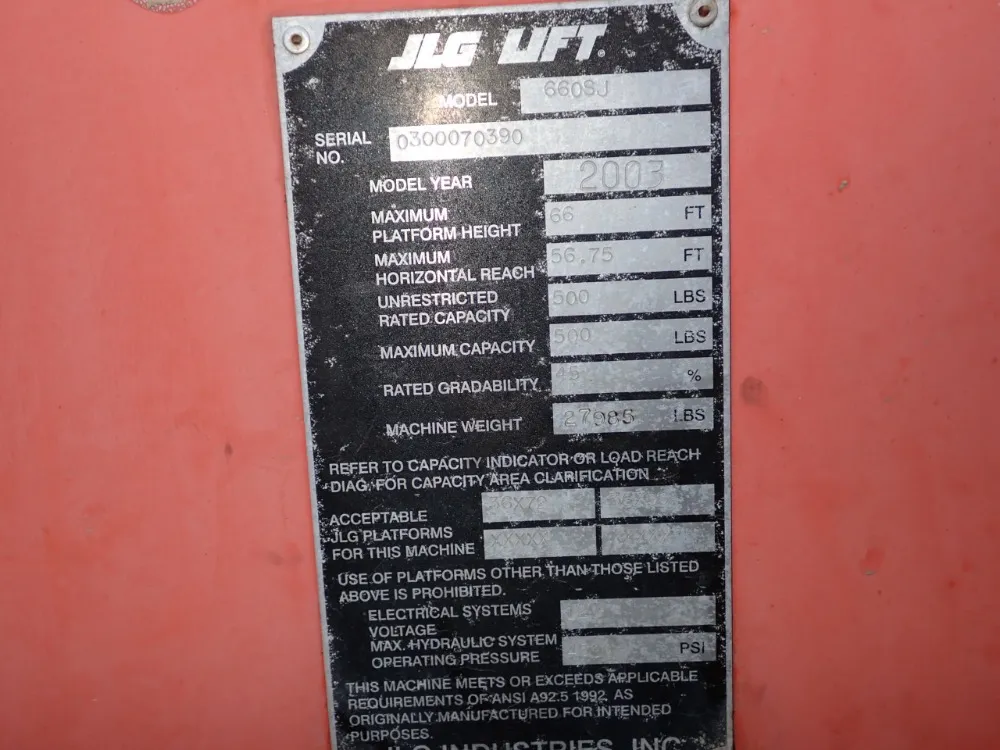 Jlg Telescopic Boom Lift - 660sj