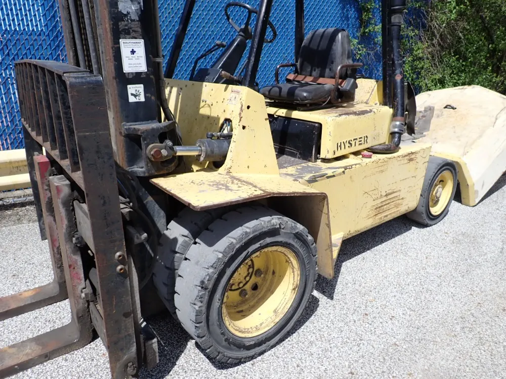 Hyster 12000 Lbs Diesel Forklift - H110xl