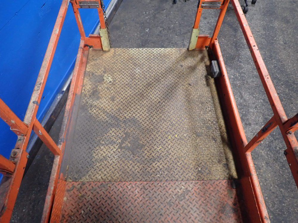 Jlg 750 Lbs Scissor Lift - 2646-e2