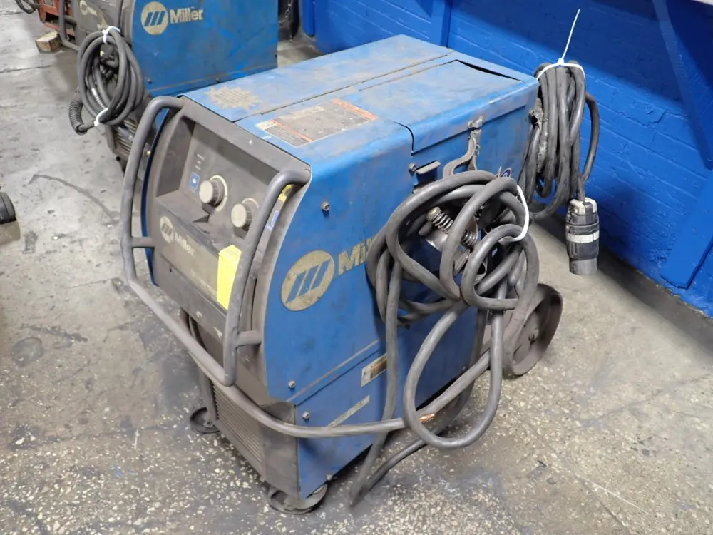 Miller 300 A Welder - Millermatic 350p
