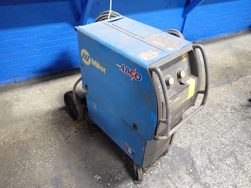 Miller 300 A Welder - Millermatic 350p
