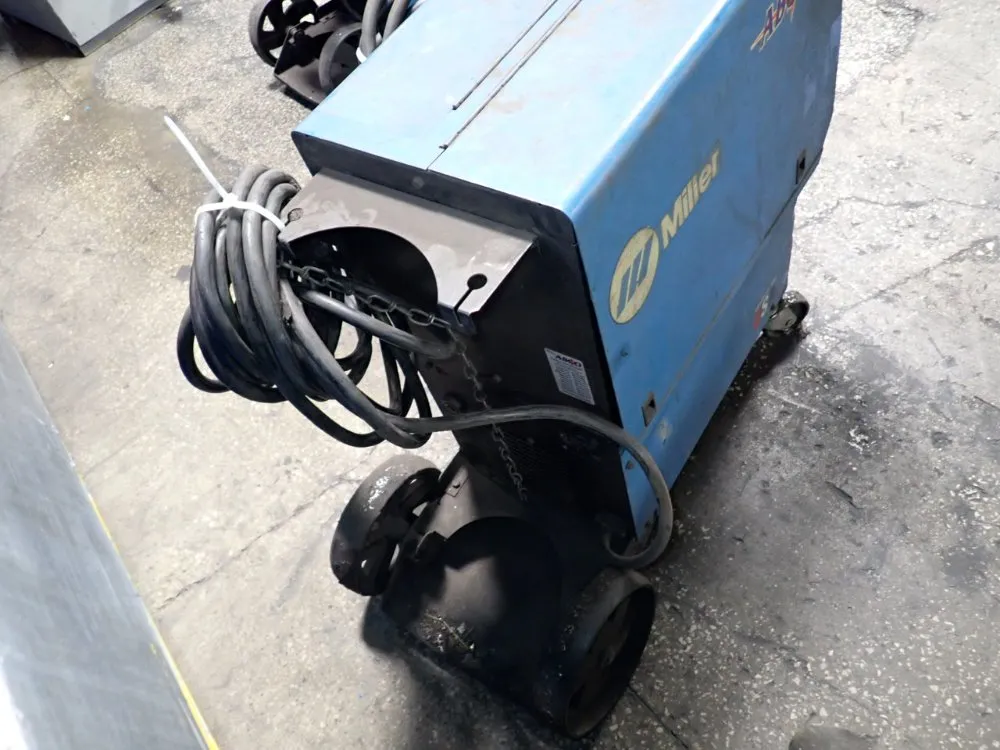 Miller 300 A Welder - Millermatic 350p