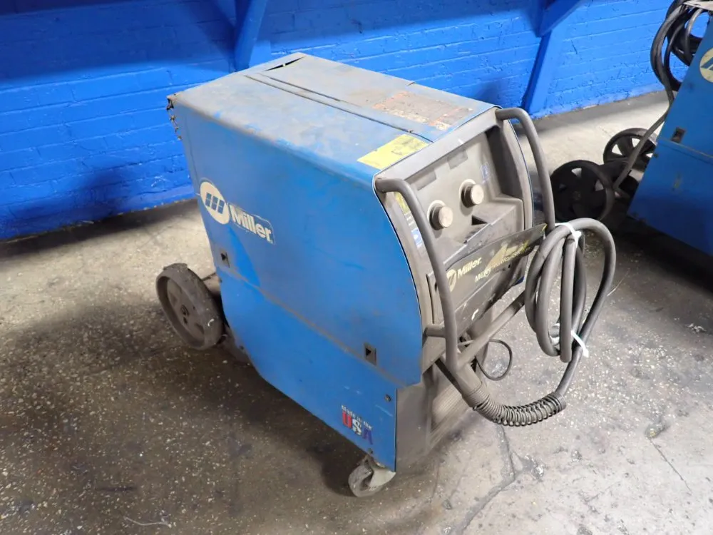 Miller 300 A Welder - Millermatic 350p