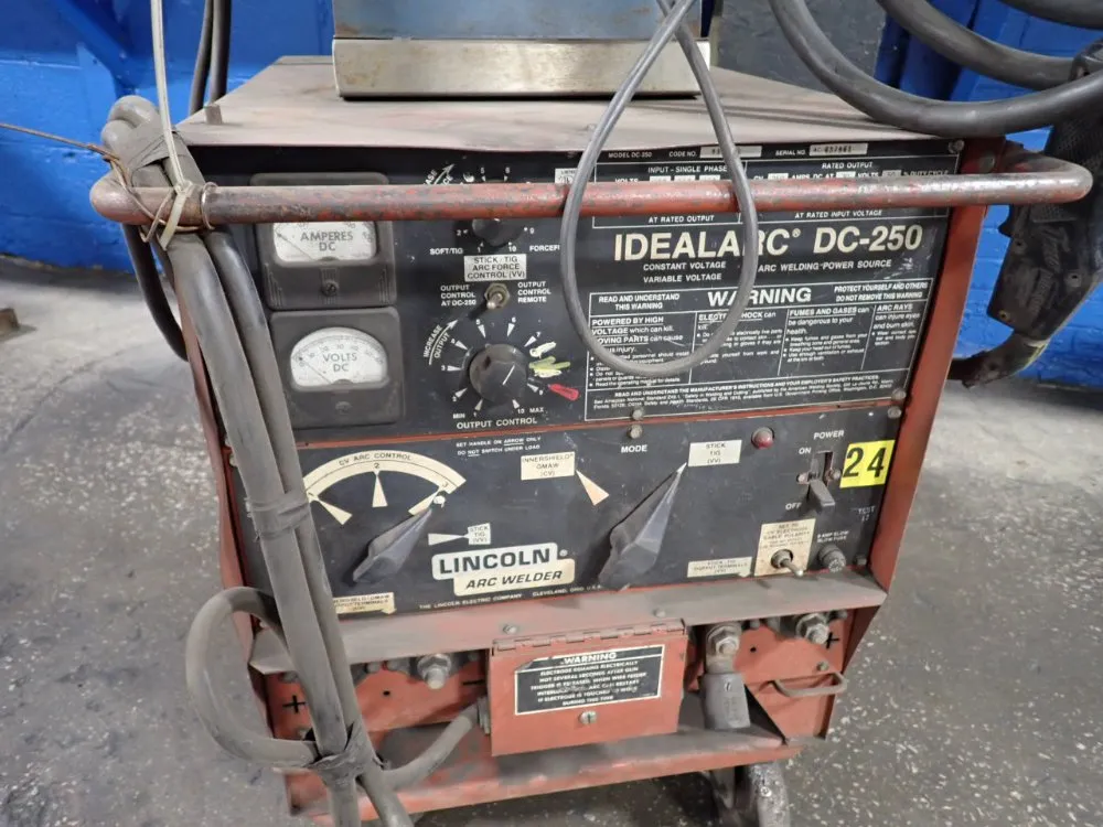 Lincoln 250 A Welder - Dc-250