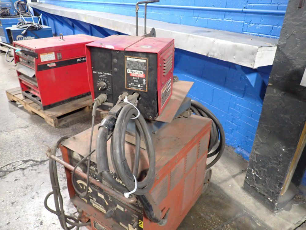 Lincoln 250 A Welder - Dc-250