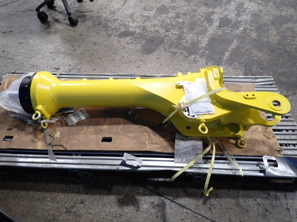 Fanuc Robot Arm Assembly - A290-7335-v401
