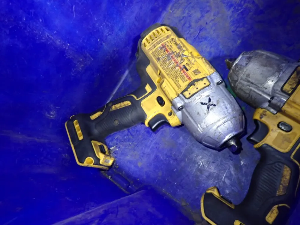 Dewalt Impact Wrenches - Dcf899