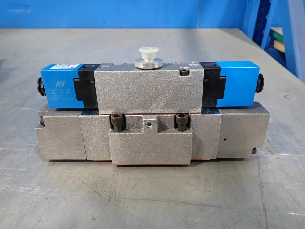Automatic Valve Usa 10 Bar, 150 Psig Pneumatic Solenoid Valve - 407b67s3s3-db7