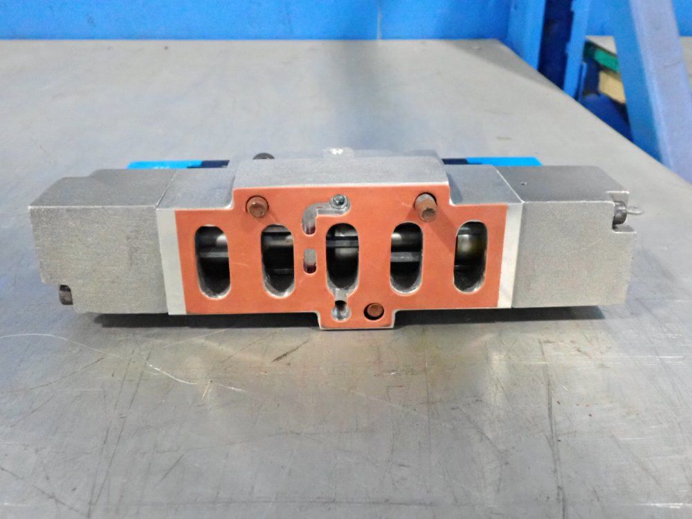 Automatic Valve Usa 10 Bar, 150 Psig Pneumatic Solenoid Valve - 407b67s3s3-db7