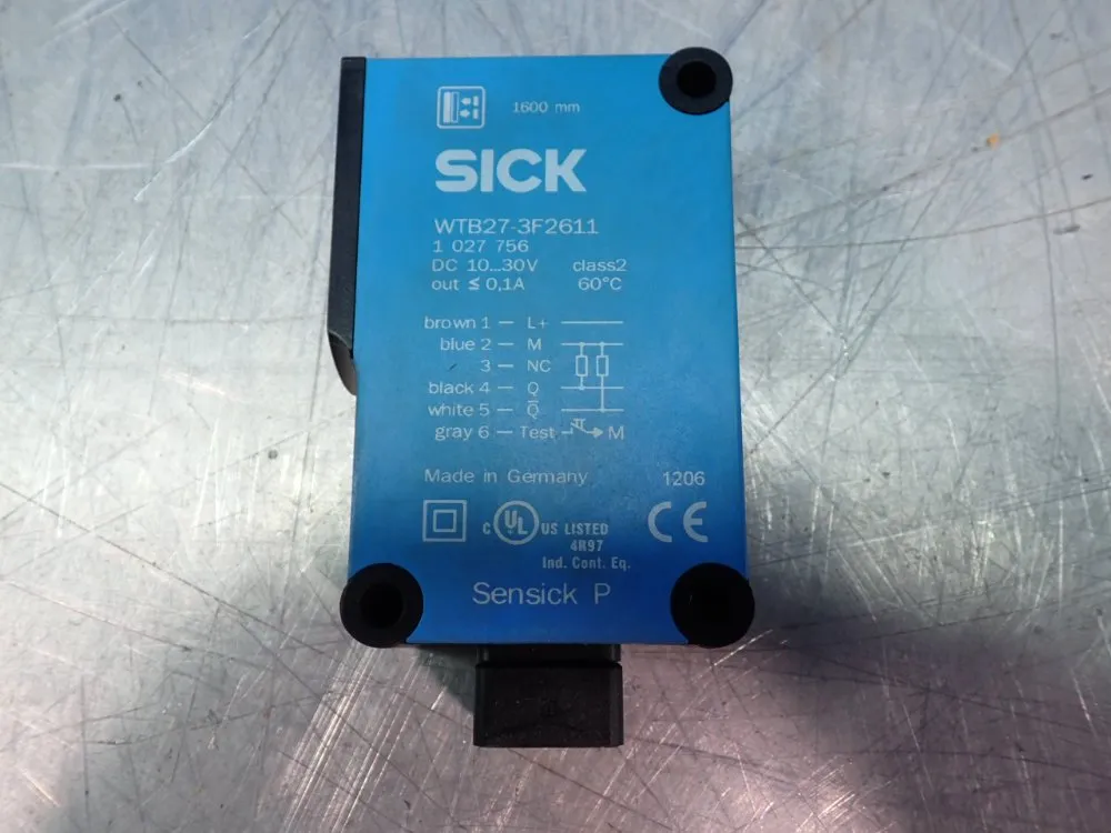 Sick Compact Photoelectric Proximity Sensor - Wtb27-3f2611