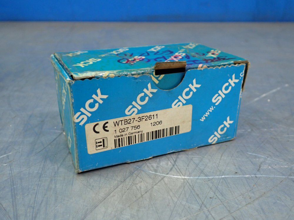 Sick Compact Photoelectric Proximity Sensor - Wtb27-3f2611