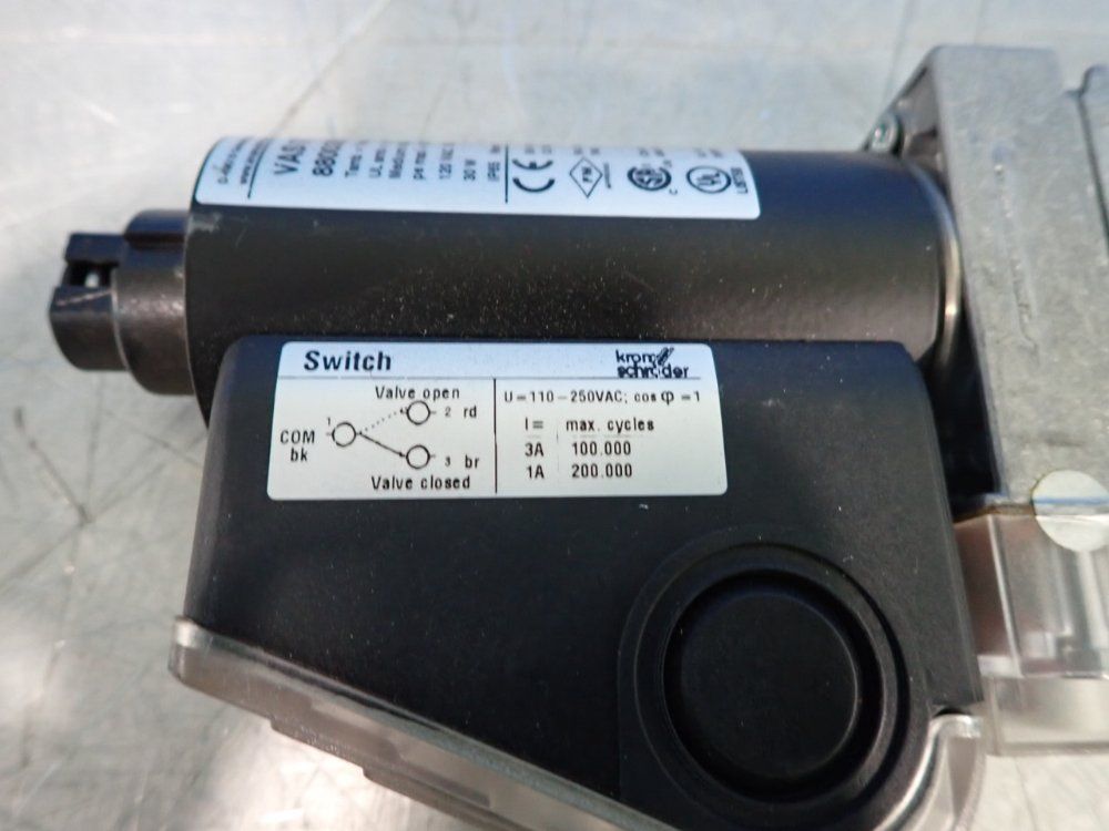 Krom Schroder 7 Psig Safety Solenoid Valve - Vas1t15/-n/nqsr