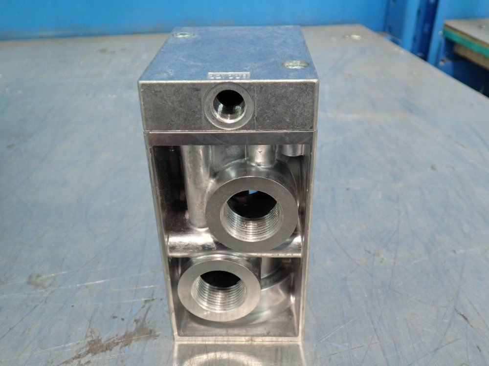 Festo 0.95-10 Bar, 14.4-145 Psi Pneumatic Valve - Vl/o-3-3/4