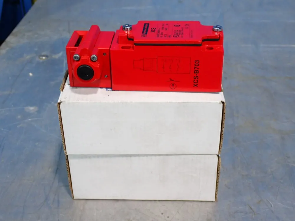 Telemecanique Safety Limit Switches - Xcsb703