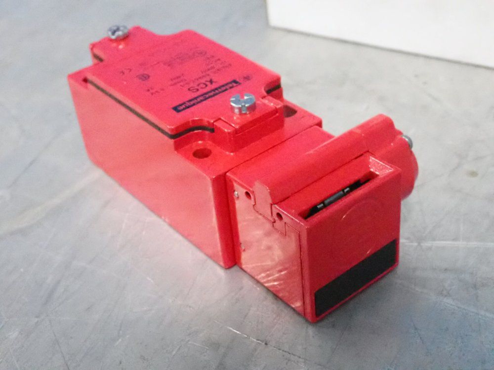 Telemecanique Safety Limit Switches - Xcsb703