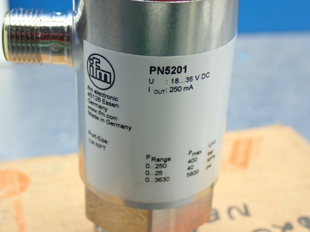 Efector500 Pressure Switch W/ Display - Pn5201