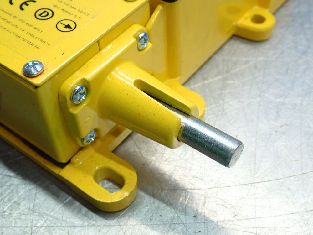 Rees Cable Operated Switch - 04962-200