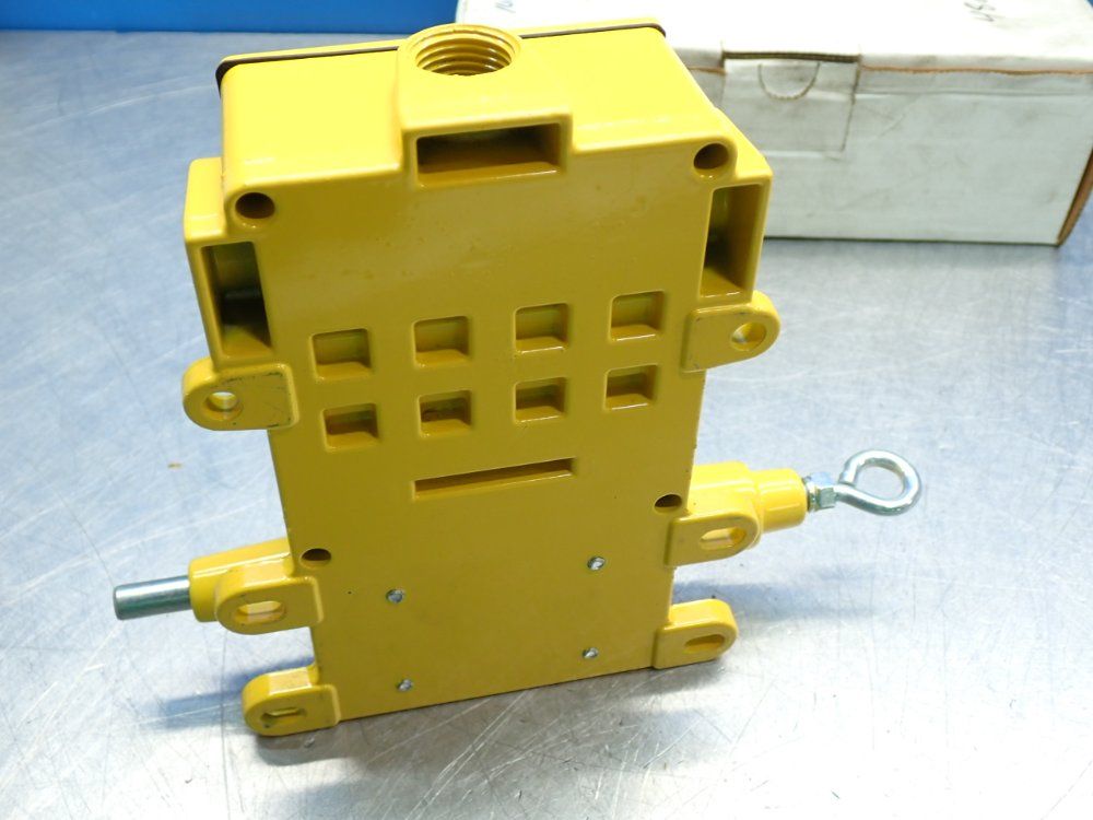 Rees Cable Operated Switch - 04962-200