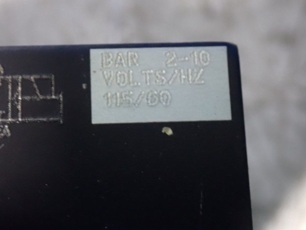 Ross Controls 2-10 Bar Pneumatic Solenoid Pilot Valve - 8076c3331