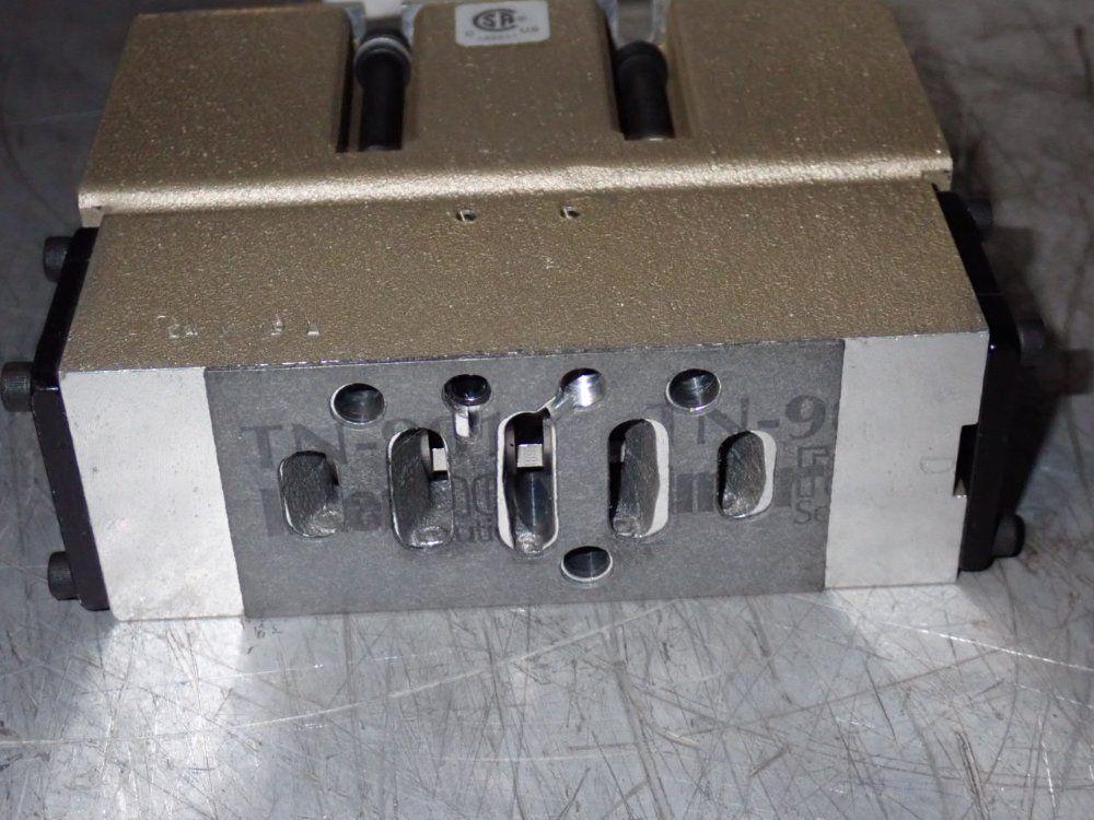 Ross Controls 2-10 Bar Pneumatic Solenoid Pilot Valve - 8076c3331