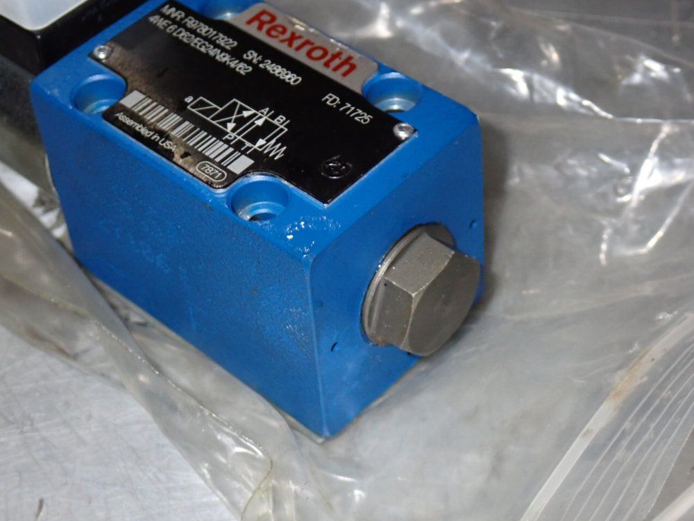 Bosch Rexroth 350 Bar Directional Spool Valve - R978017922
