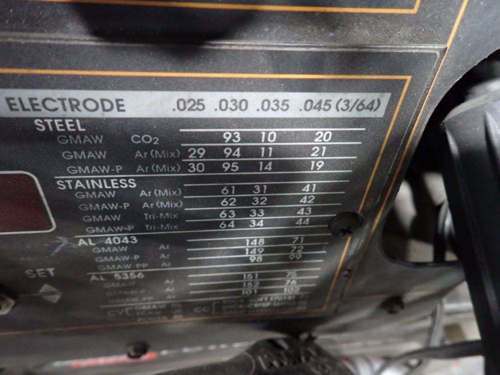 Lincoln Electric 350 A Welder - Power Mig 350mp