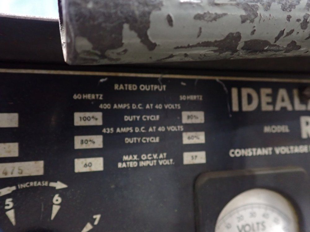 Lincoln Electric 400 A Welder - Idealarc R35-400