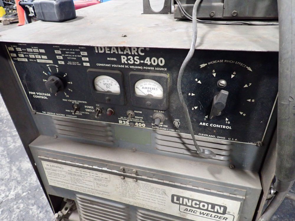 Lincoln Electric 400 A Welder - Idealarc R35-400