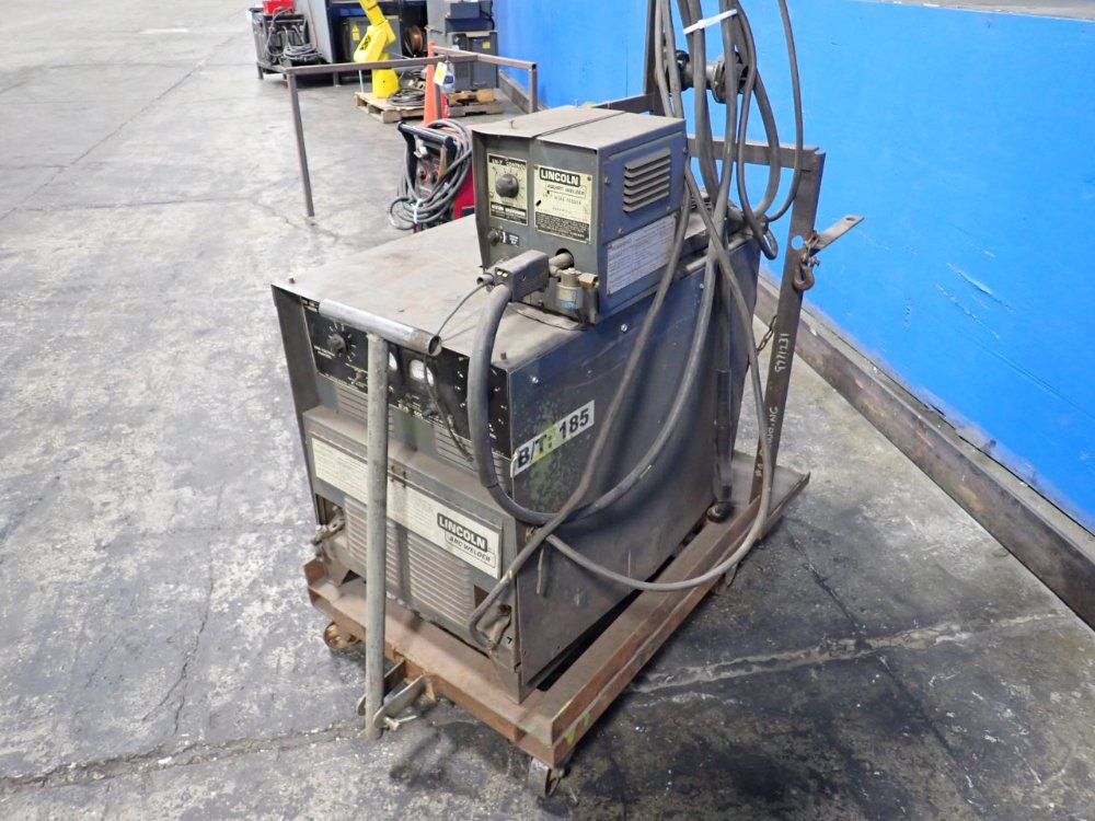 Lincoln Electric 400 A Welder - Idealarc R35-400