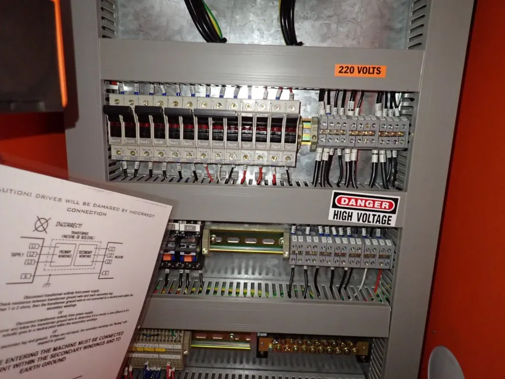 Milltronics Manufacturing Company 12" X 30" Cnc Vmc - Rw 12