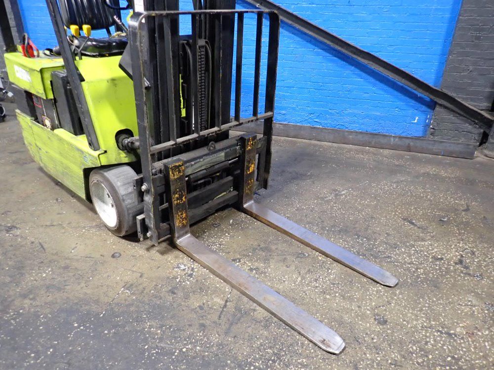 Clark 2475 Lbs Electric Forklift - Tw15s
