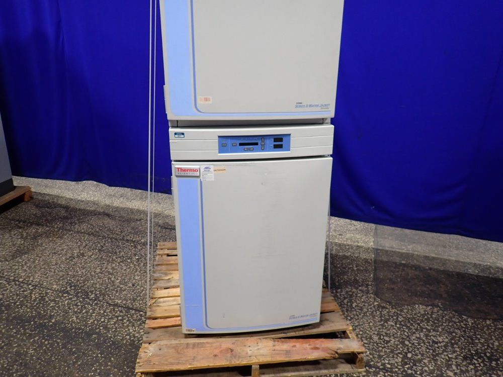 Thermo Electron Corporation Water Jacketed Incubator - 3110