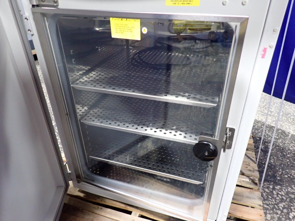 Thermo Electron Corporation Water Jacketed Incubator - 3110