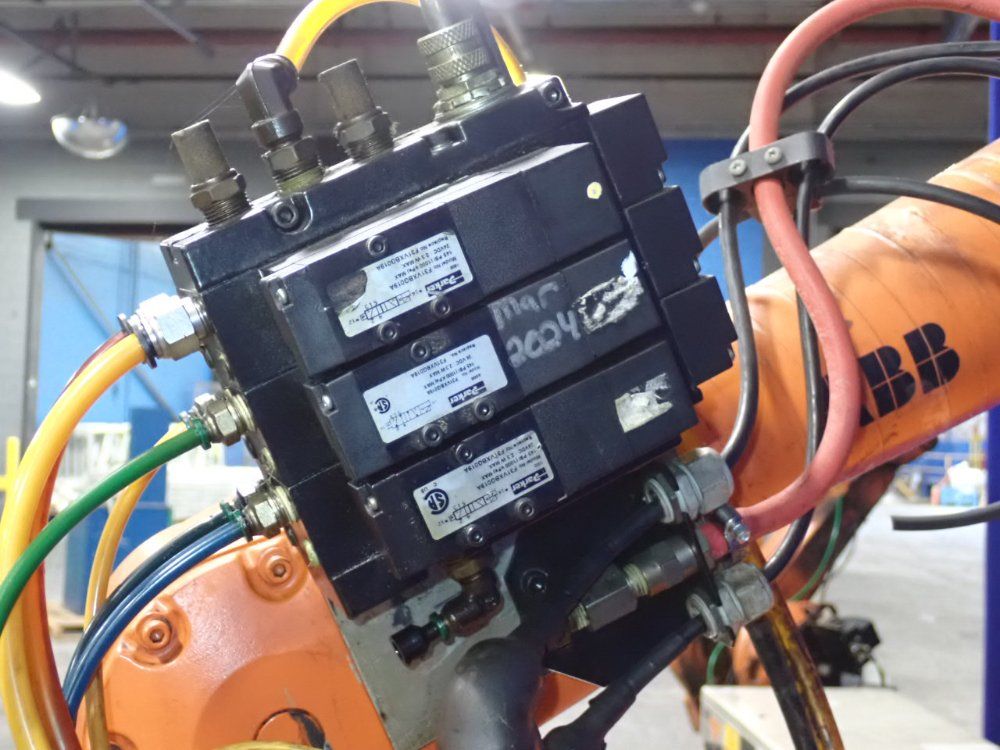 Abb Robot - Virb2400 M2000