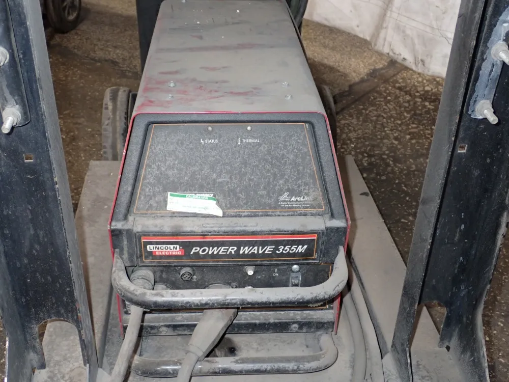 Lincoln 350 Amp Welder - Power Wave 355m