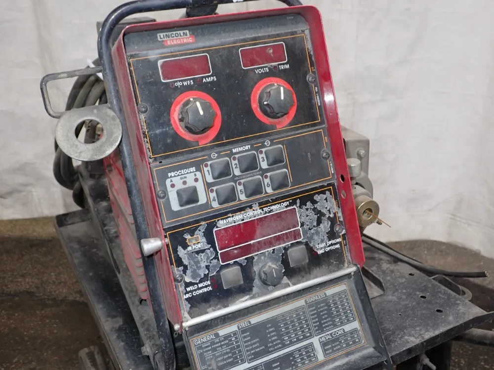 Lincoln 350 Amp Welder - Power Wave 355m