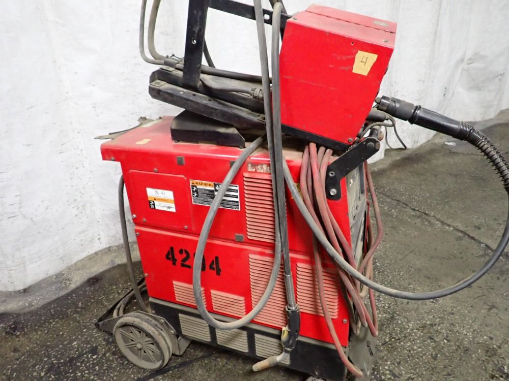 Lincoln 500 Amp Welder - Power Wave 450