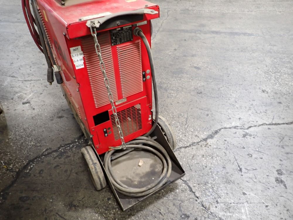 Lincoln 500 Amp Welder - Power Wave 450